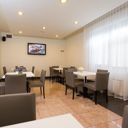 Street Hotel Комаккьо Екстер'єр фото
