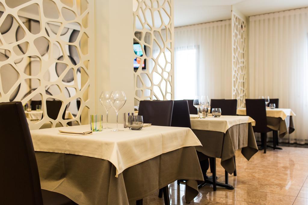 Street Hotel Комаккьо Екстер'єр фото